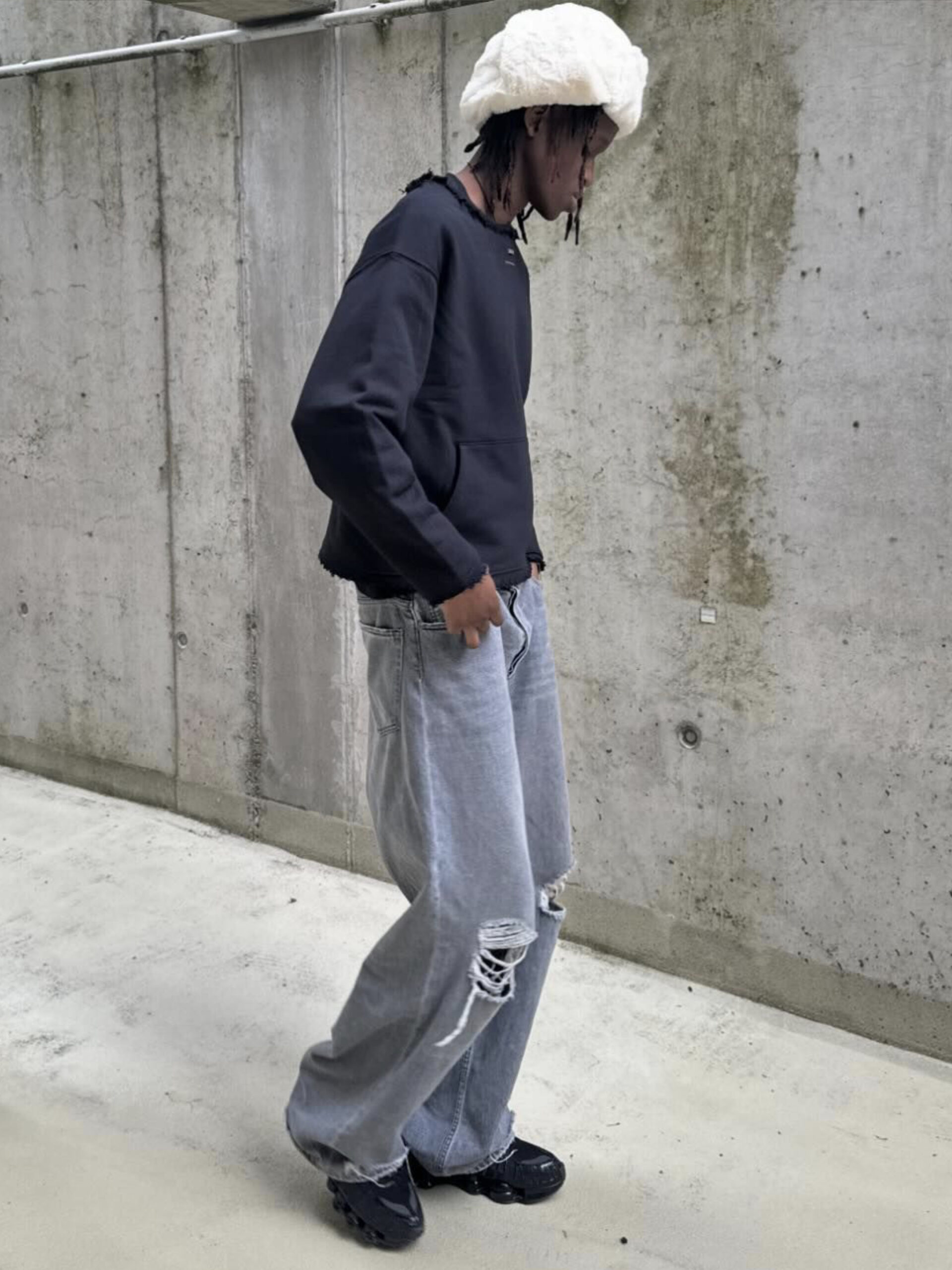 Denny.bck_imperfection_Hoodie_Bad_Portier