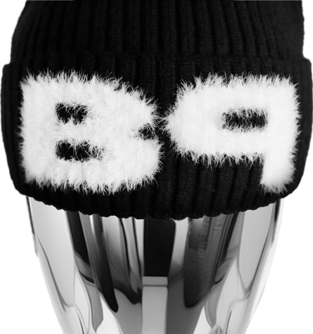Frozen Beanie Black - Image 3
