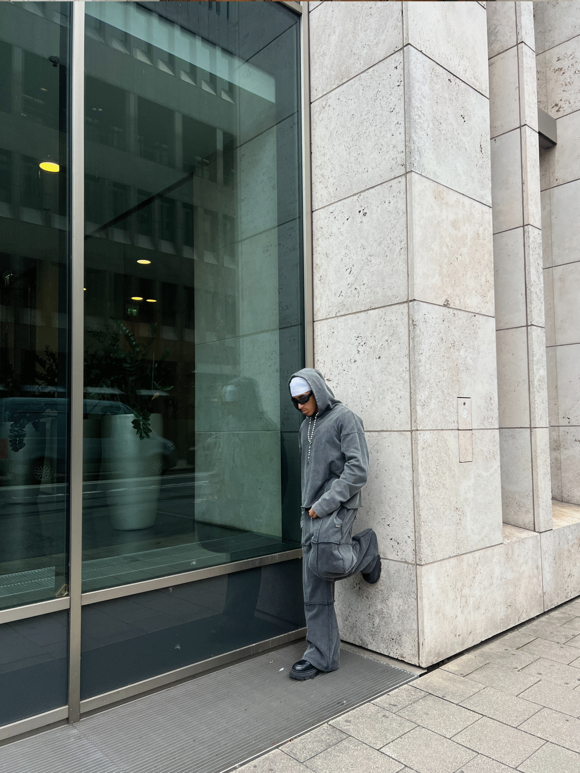 kephmarques_Bad_Portier_Hoodies_CROPPED_ACID_HOODIE_élémentaire_Streetwear_Collection_2024_1