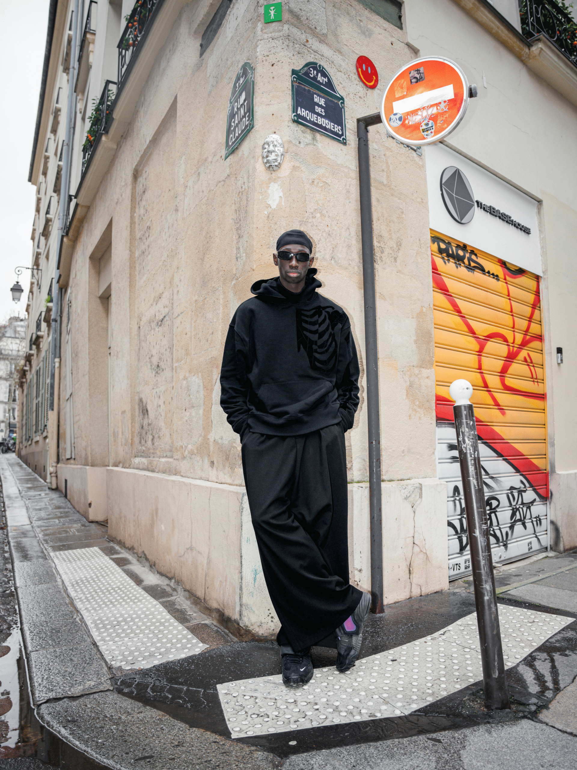 Copy of goldenkuroiii_Bad_Portier_Hoodies_ÉLÉMENTAIRE_SKELETON_HOODIE_BLACK_élémentaire_Streetwear_Collection_2024_4