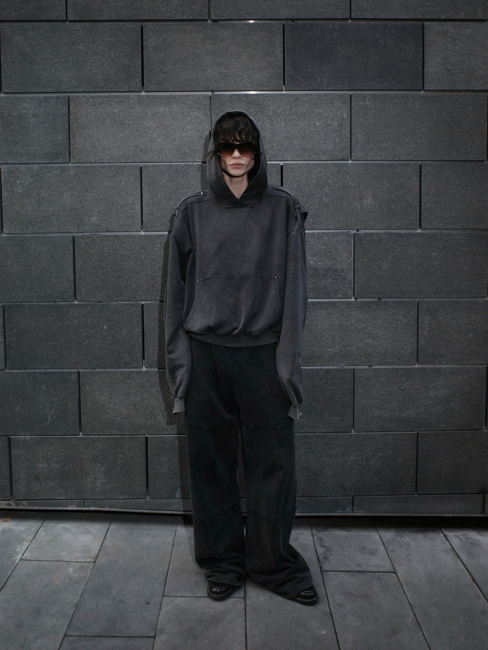 georgegogokhia_Bad_Portier_Hoodies_3F_Acid_Hoodie_Wide_Leg_Jogger_élémentaire_Streetwear_Collection_2024_Foto12