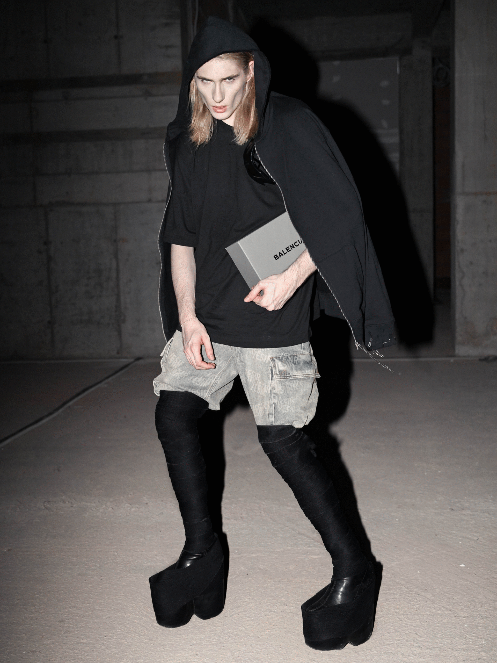 laurean.edwardby_C'est La Fxxking Vie Zip-Thru Hoodie Black_HAND-FINISHED_Foto11